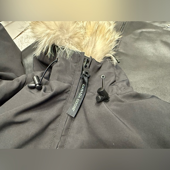Black Canada Goose Whistler Parka - Picture 16 of 16